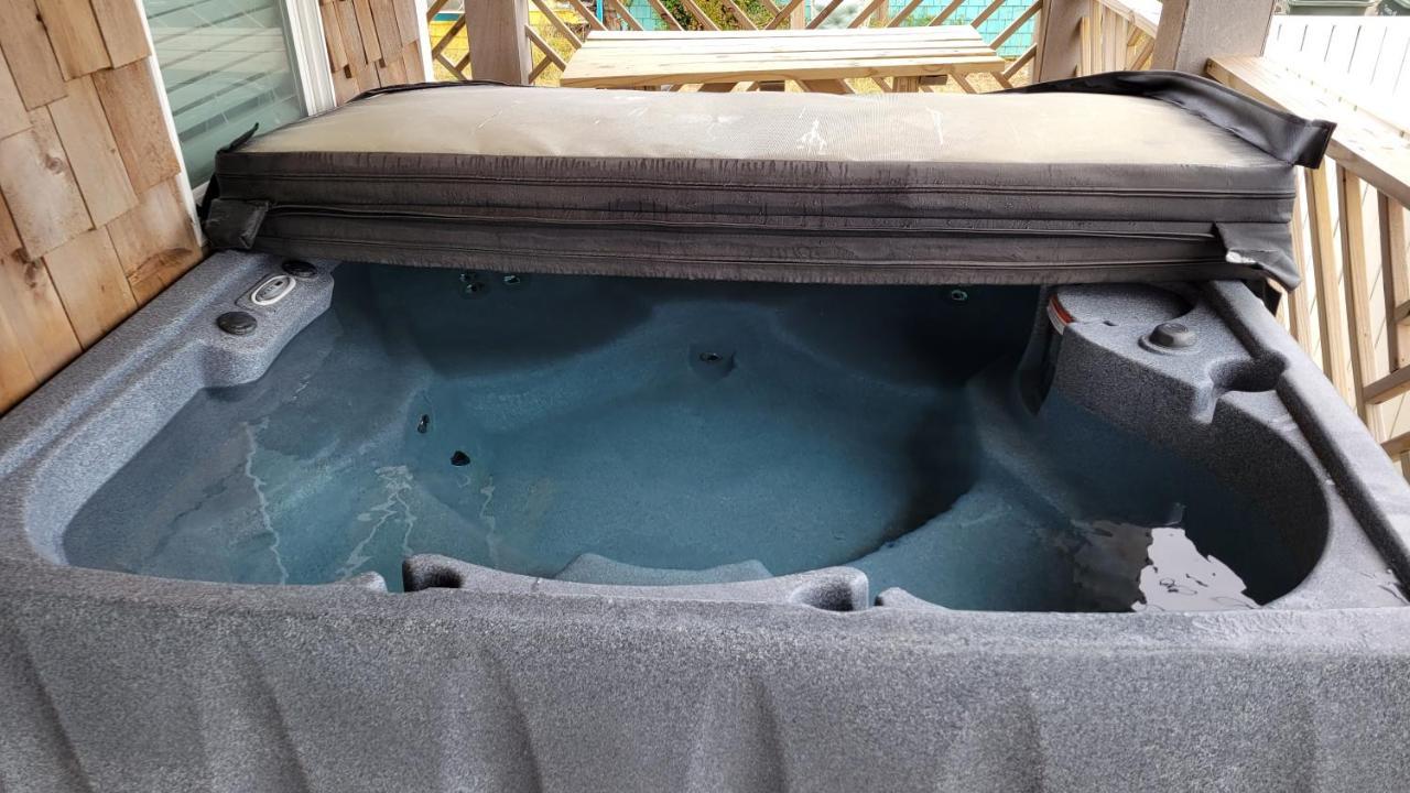 2508 Beach Rd, Semi-Oceanfront, Pool/Hot Tub Nags Head Exterior photo
